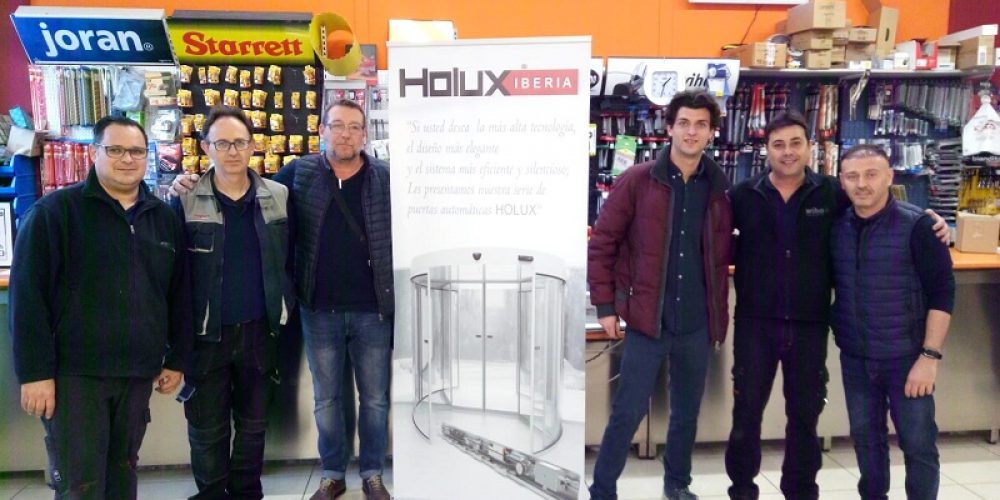 HOLUX IBERIA, realiza en Aceval una presentación de sus productos para operadores de puertas peatonales